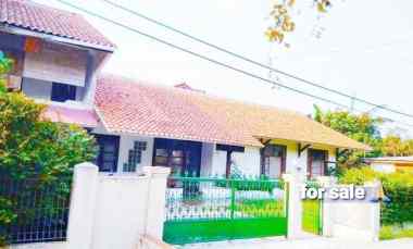 Rumah Hook Luas Tanah 875m2 di Komplek Arco Sawangan