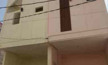 Rumah Dijual di Ciracas