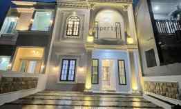 Rumah Classic Mediterania Berpagar di Jalan Kebagusan Raya Jakarta Sel