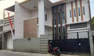 Dijual Rumah 2 Lantai Pinggir Jalan di Cigugur Ciwaruga Bandung