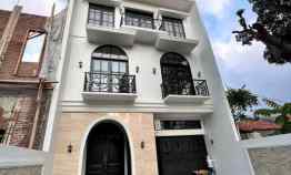 Dijual Rumah Mewah 3 Lantai dalam Townhouse Elite di Jagakarsa Jaksel