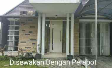 Sewa Bulanan Tahunan Rumah Full Furnished Univ.Ciputra,Ottimmo,MDC