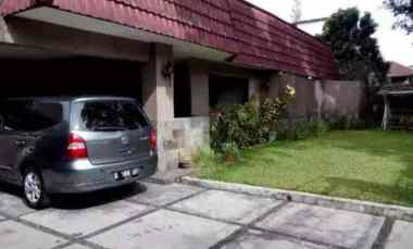 Rumah Klasik Mewah Asri di jl Senam Tanahsereal Bogor