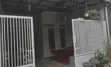 Rumah Komplek 2 Lantai 3 KT Tajur Halang Bogor
