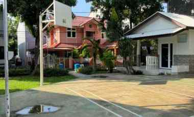 Rumah Keren Murah Depan Taman di Pondok Kelapa