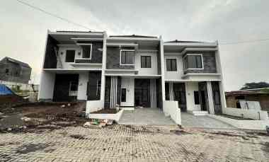 Rumah Konsep Villa Lokasi Lawang Malang