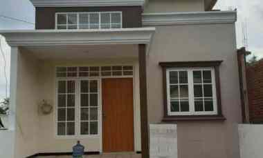 rumah konsep villa modern lokasi di kota malang