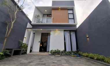 Rumah Kontemporer 2 Lantai, dekat Sma N 2 Ngaglik