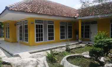 rumah kontrakan 3 pintu