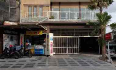 Rumah Kost 3 Lantai Poros Jalan Raya di Suhat Malang
