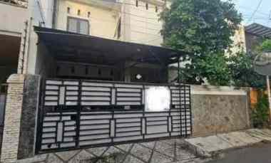 Rumah Kost-kosan Mewah 15 Kamar di Rawamangun