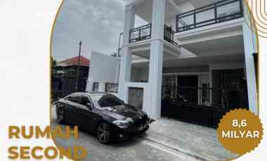 rumah kost premium 2 lantai