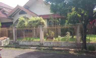 Rumah Lega Halaman Luas di Cibabat, Cimahi Utara