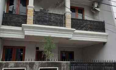 Rumah Lokasi Strategis di Kayu Putih Jakarta Timur