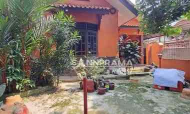 Rumah Lokasi Strategis Tanah Luas di Beji, Depok