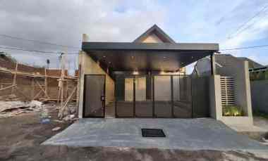 Rumah Luas Siap Huni di Kalasan, Free Pagar dan Kanopi