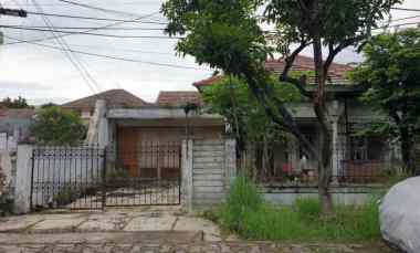 Rumah Manyar Indah Hitung Tanah Strategis