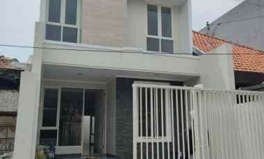 Rumah Manyar Tirtoasri Surabaya 2 Lantai Row 3 Mobil