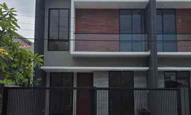 rumah manyar tirtoyoso new minimalis carport 2