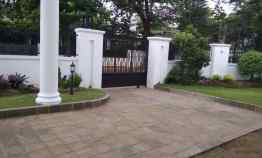 Rumah Menteng Brand New,Lux dan Gagah