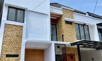 Rumah Mewah 2,5 Lantai Lokasi Premium Margonda Depok