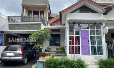 rumah mewah 2 lantai di kawasan elite kota depok reno