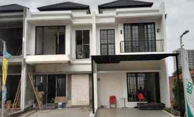 Rumah Mewah 2 lantai dekat Tol Bxc Bintaro Ready Stock