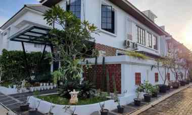 Rumah Mewah dalam Cluster Sektor Tiga Bintaro