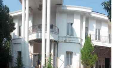 Rumah Mewah dan Luas Dijual dengan Harga Dibawah NJOP