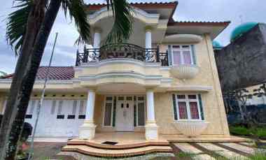 Rumah Mewah di Banyumanik Semarang