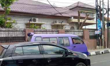 rumah mewah di main road cihanjuang