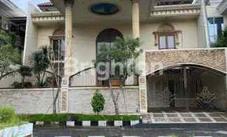 rumah mewah di margorejo full furnished