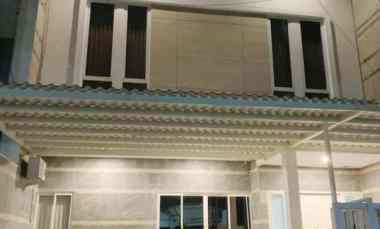 Rumah Mewah Dua Lantai Daerah Sutorejo Utara Surabaya