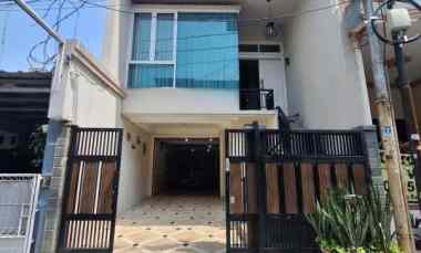 rumah mewah furnished siap huni di kemayoran