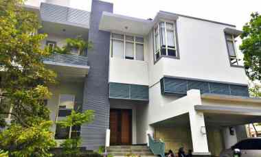 Rumah Mewah Luas Taman Telaga Golf BSD...Turun Harga