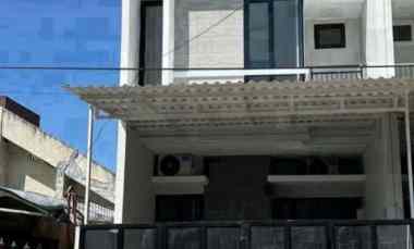 Rumah Minimalis 2 lantai, Kutisari Indah, Row Jalan 4 Mobil Longgar