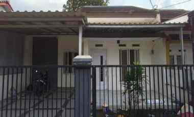 rumah minimalis dalam mini cluster di mampang depok