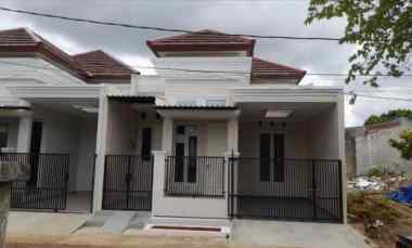 Rumah Minimalis Klasik, Bangunan Baru di Gunung Sindur