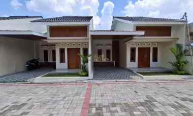 Rumah Minimalis Modern dekat Candi Sambisari