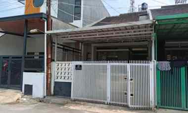 Rumah Dijual di Cisaranten endah