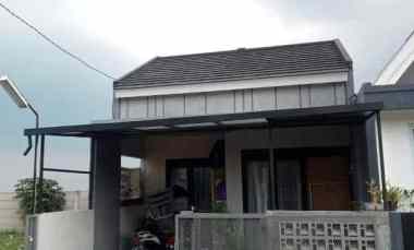 rumah minimalis view sejuk karyawangi shm