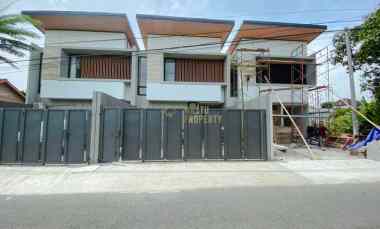 Rumah Modern 2 Lantai di Ngaglik dekat Al Azhar Yogya