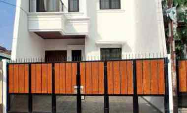 Rumah Modern 2 Lantai Jatimakmur