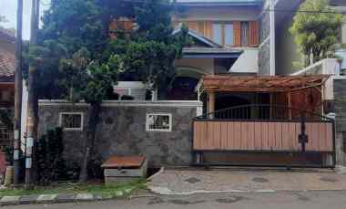 rumah modern classic di dago asri residence bandung