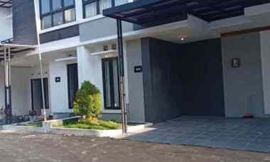 Rumah Modern Cluster dekat Stadion Maguwoharjo Sleman