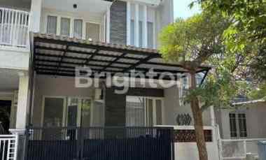 Rumah Pakuwon City 2,5 Lantai Lantai Granit Tile 60x60