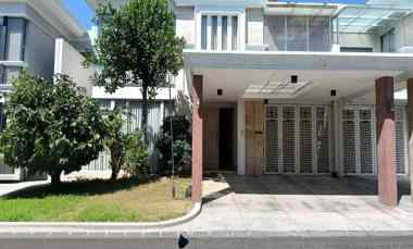 Rumah Pakuwon Indah Cluster La Riz Wood