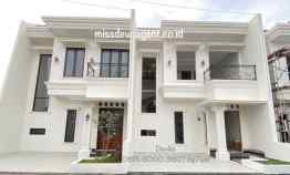 Rumah Baru Klasik Eropa 2.5 Lantai di Pondok Gede Jatimakmur Bekasi