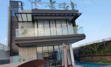 Rumah Private Pool Mewah di Kawasan Elit Dago Bandung