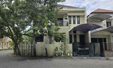 rumah puri asri pakuwon city strategis carport 2